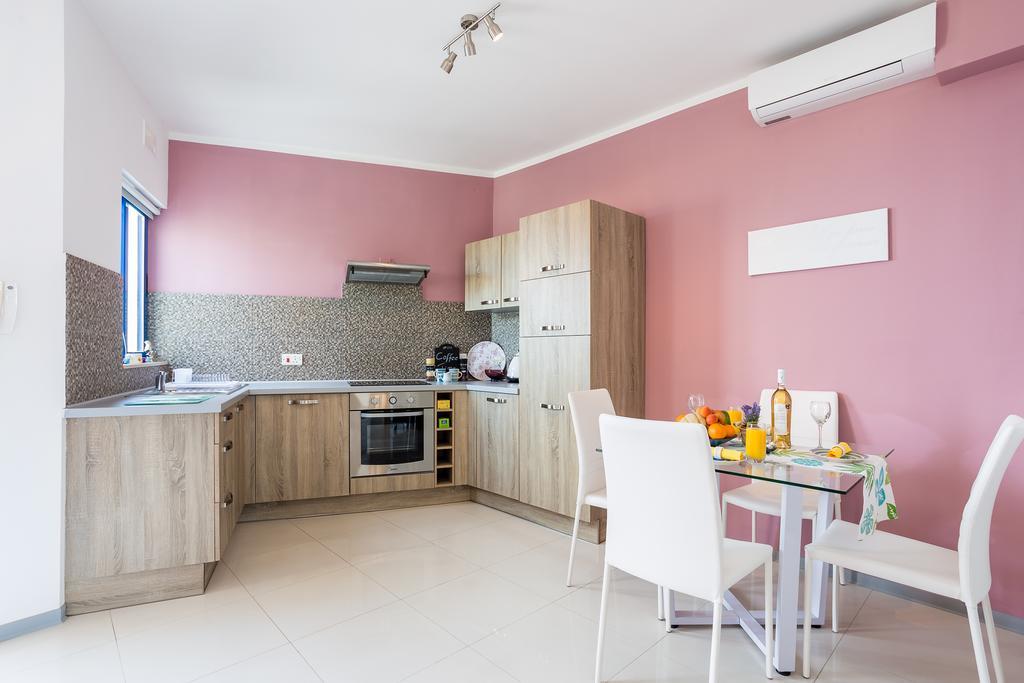 Apartmán Seaview Luxury Penthouse With Shared Swimming Pool Għajnsielem Exteriér fotografie